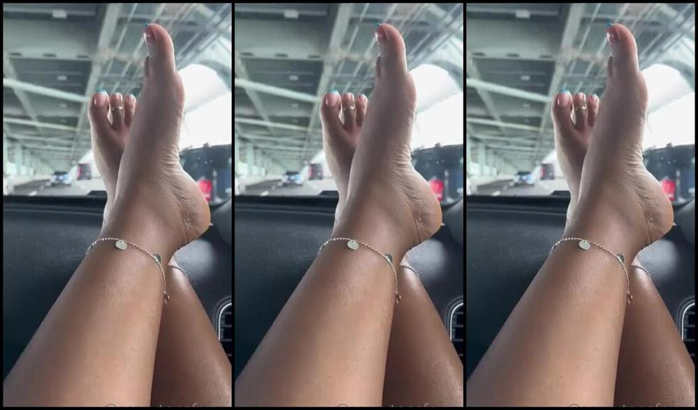 Sassy Toes Aka Sassytoesforyou Onlyfans He Loves It When I Go Barefoot In The Car 2 Videos 1