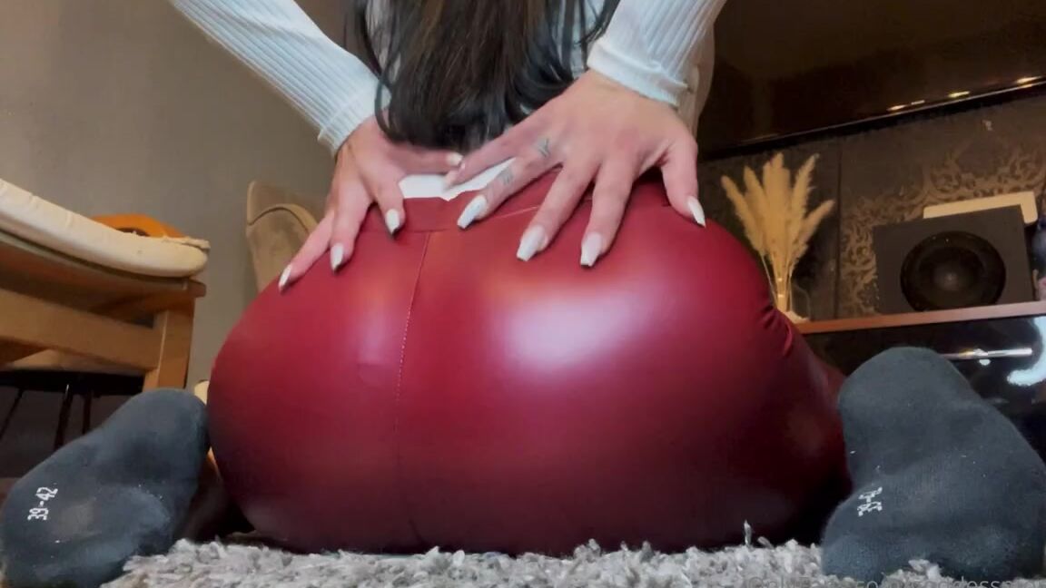 Goddessmona 91 Onlyfans Socken Update Dieser Anblick Gehrt Verehrt Hast Du Das Verstanden Socks Update This Sightp