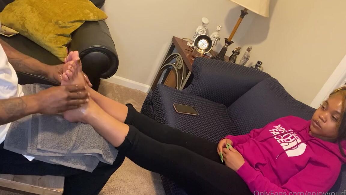 Enjoyyourfetish Onlyfans Berry Datbrat19P