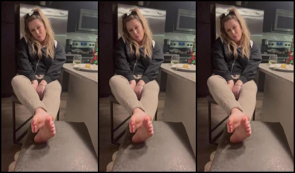 Gabrielle Coyle Nicknamed Gabbyraee1 01 01 2023 Onlyfans Video My Very First Joi Video