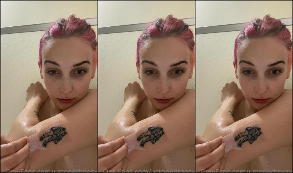 Ashleylottsxo Four Minute Video Of My Bitch Ass Peeling Off The Sticker From My Tattoo In The Shower Lol