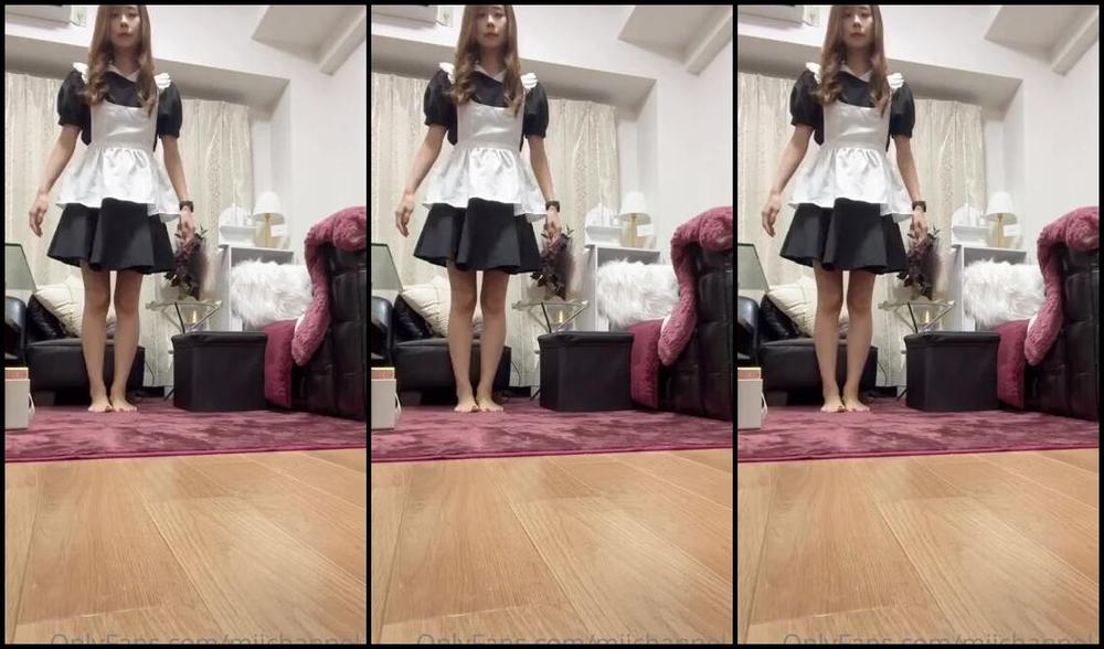 Miichannel R Nicknamed Miichannel R Onlyfans A Giant Woman In A Maid Outfit Lrp