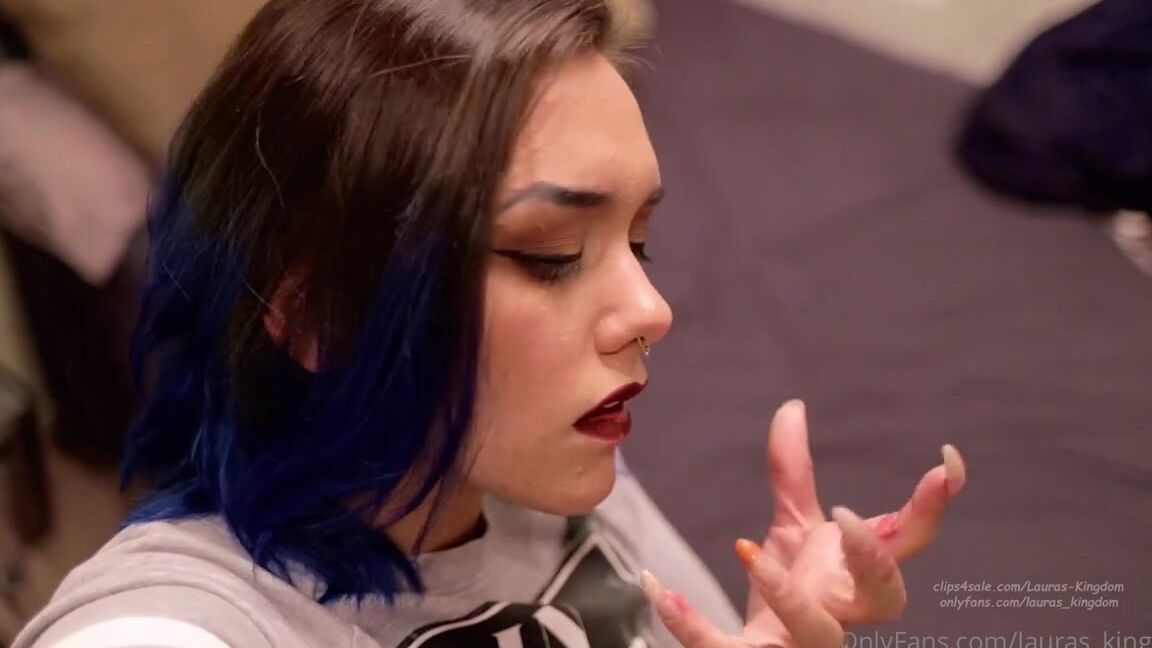 Lalalaura Nicknamed Lauras Kingdom 01 17 2022 Onlyfans Video Eskas Super Strength Here Is The Cute Eska Again In This Video She Has Been Transformed