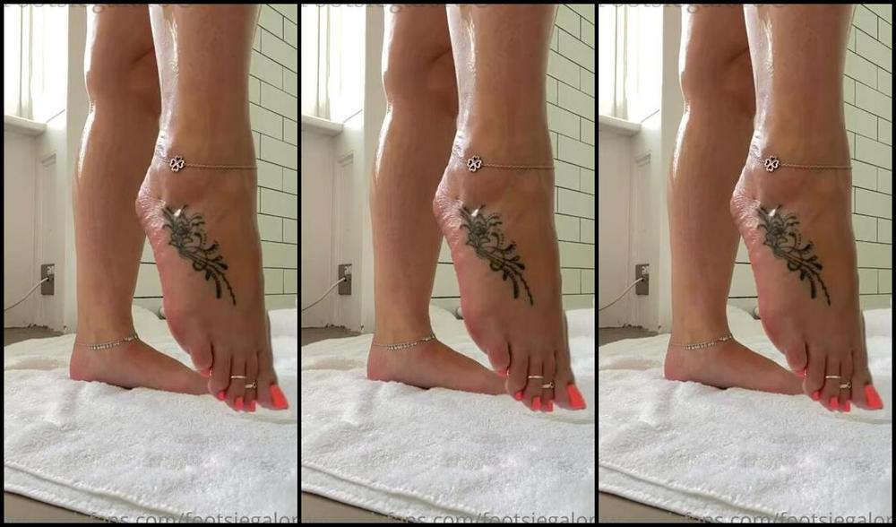 Footsiegalore Onlyfans Forgot To Post This Fresh Out The Shower Vid My Phone Is Just A Treasure Trove Of My Feet