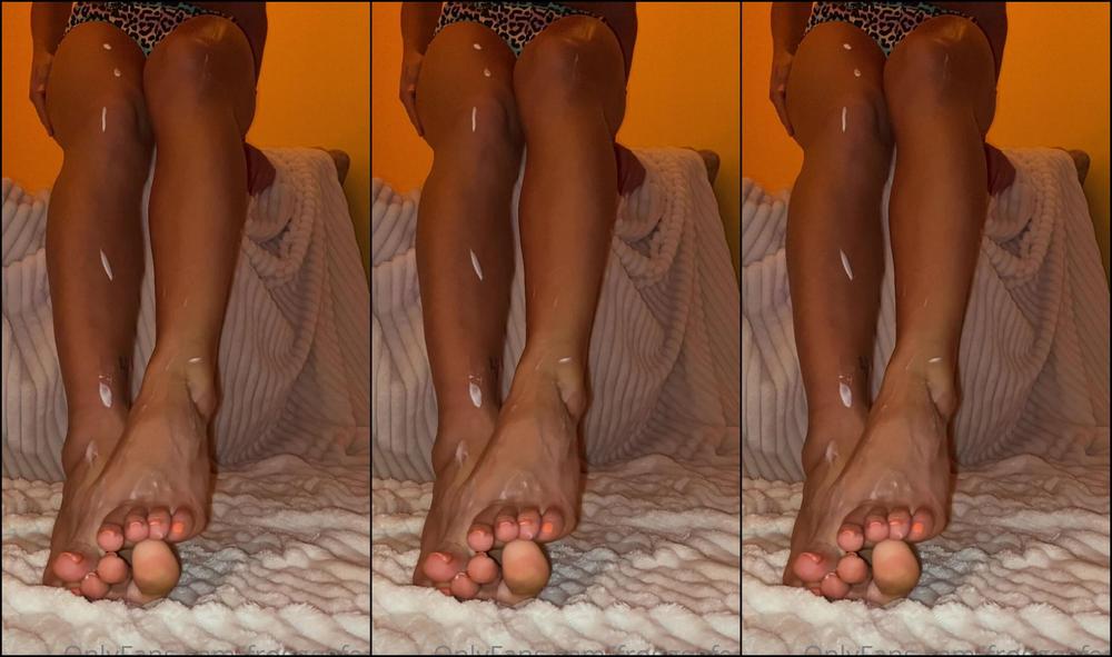 Froggeefeetvip Just Playing Around