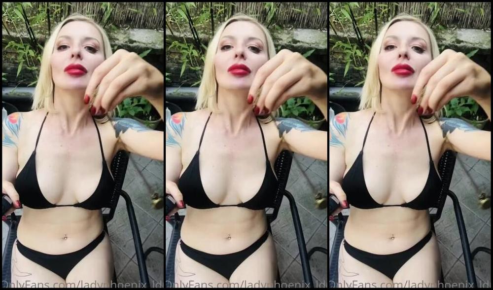 Lady Phoenix Nicknamed Ladyphoenix Ldn Onlyfans Therapy Thursday Soaring Temperatures Mean Indoors Is No Place For Your Therapy So Let S Go Out O 1