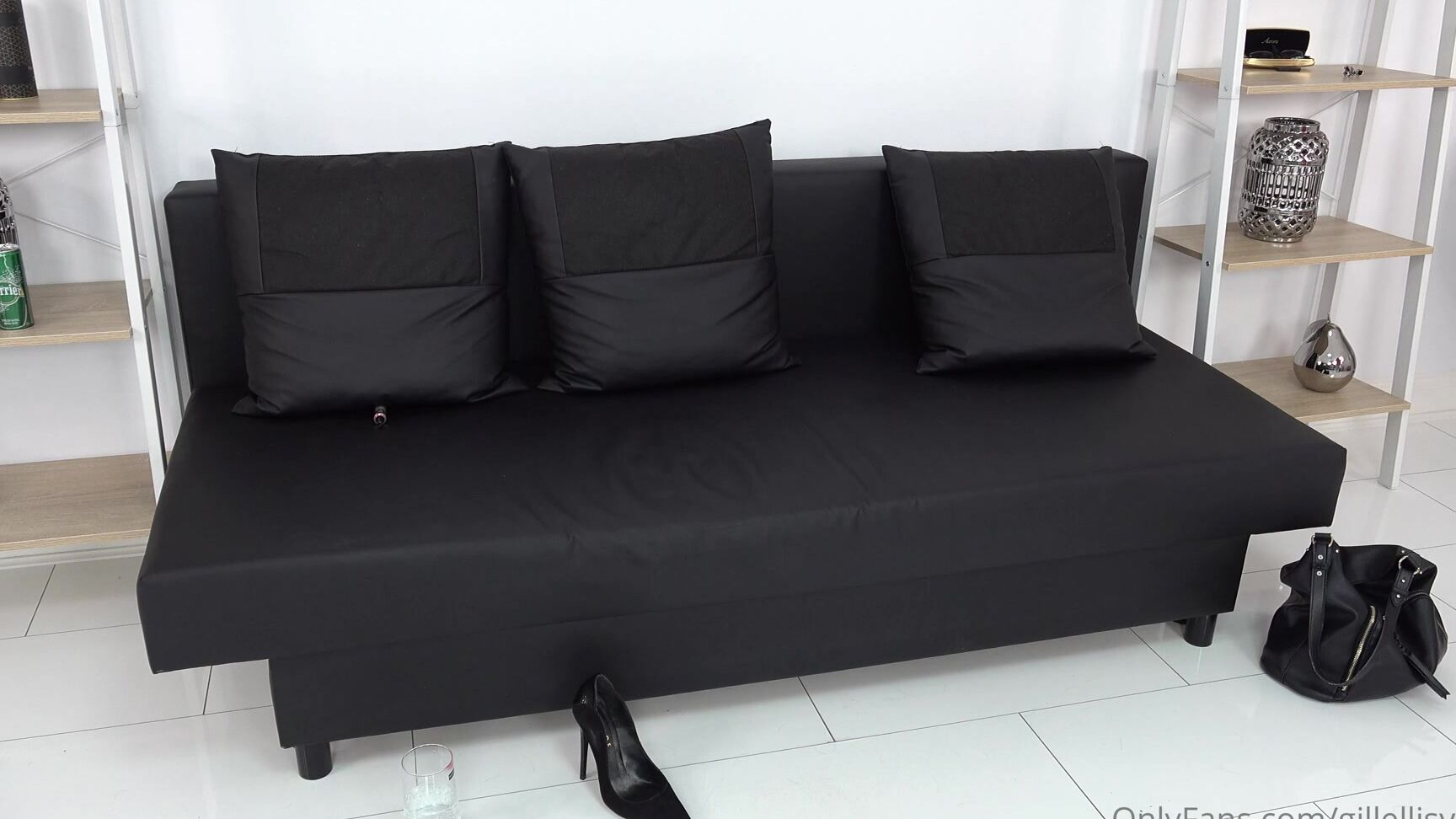 Gillellisyoung The Chrismas Eve Live Stream My Own Recording And Despite My Bad Leg It Was Still Huge F