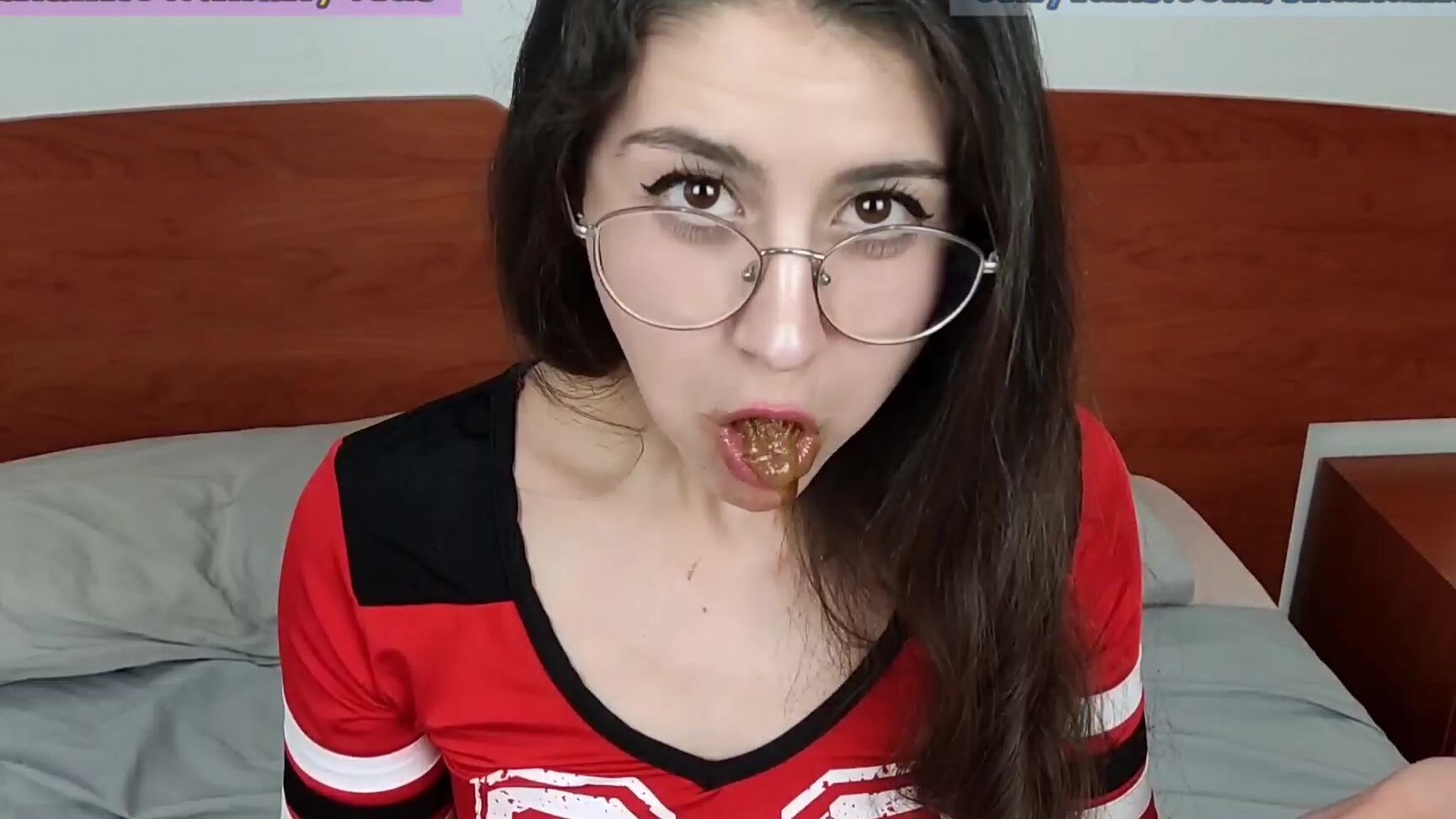 Shanaxnow Food Snickers Fetish Play My Body