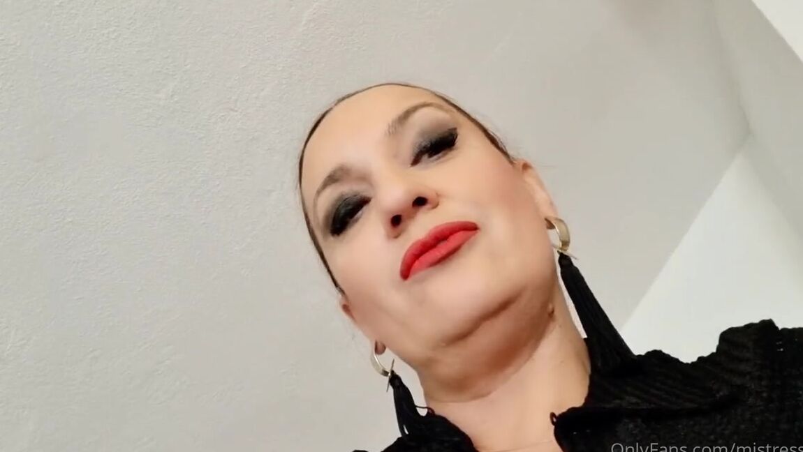 Mistressluna Onlyfans Im Going To Amuze Myself By Playing With This Helpless Creature Who Is In A Tight Mummification