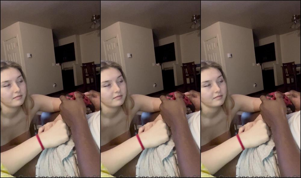 Amyyyy007 2333170074 01 17 2022 Facial Daddy Was Stuck On Video Games For Hours And I Couldn T Think Of A Better