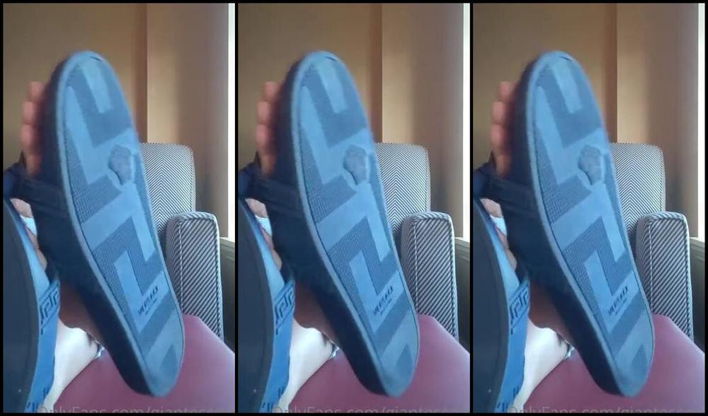 Giantesscleo Onlyfans A Tiny Peeping Tom Creeped Into My Room Hope He Doesnt Get Squished