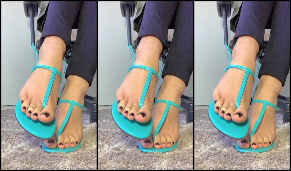 Caliupe Feet Nicknamed Caliupe Feet Foot Fetish 05 21 2022 Onlyfans Video I Love Black Nails And The Details Of My Feet Have A Good Weekend Eu