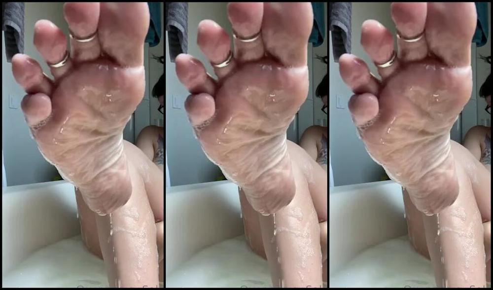 Mystikal Mami Nicknamed Mystikal Mami Onlyfans Stroke For My Wet Wrinkled Soles