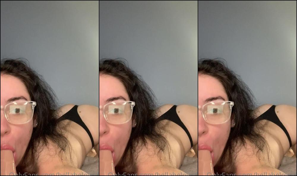 bellabeloved3-16-11-2021-2275781898-i-love-sucking-dick