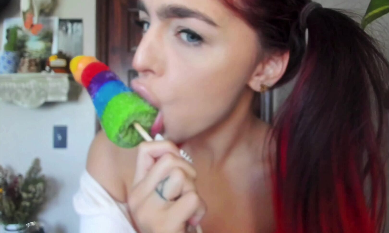 emjayplays-29-09-2019-65572467-your-girl-has-a-major-sweet-tooth-