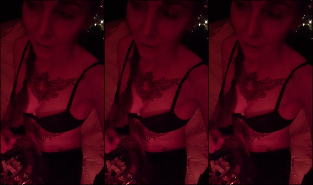 Caelyx 2219375888 09 13 2021 Omg I M So Awkward Sometimes Thank You Everyone You Guys Are Awesome I Ll Be Scheduling