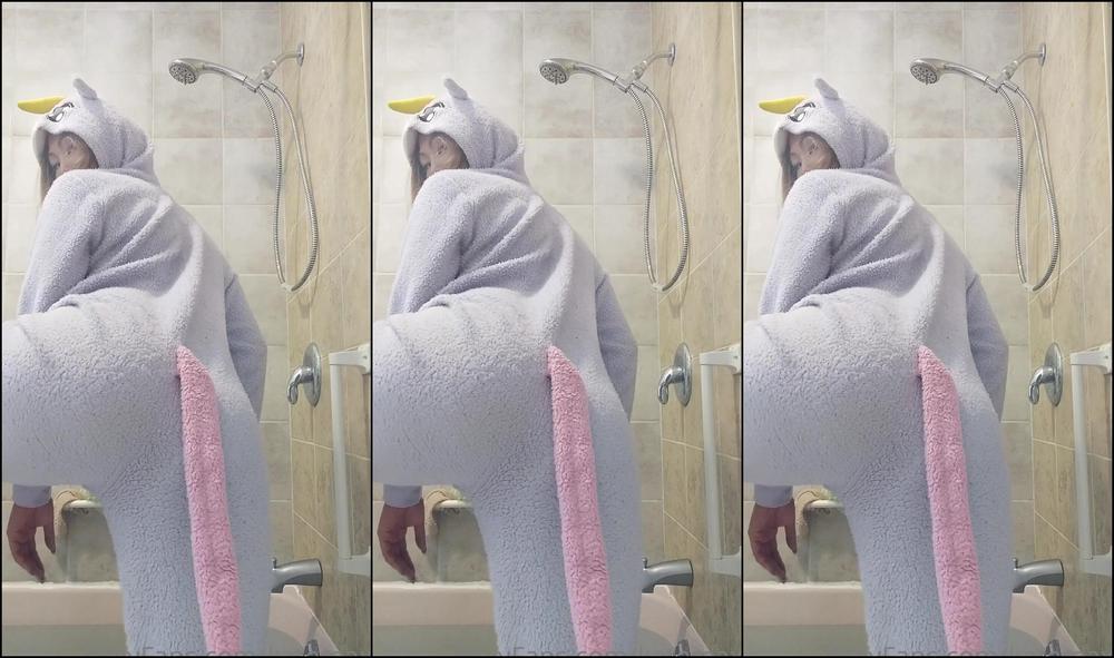 Katemaxx 1046531893 10 09 2020 Today S Costume Is Actually My Pjs Unicorn Or If You Re Me Unihorny Made This Vid