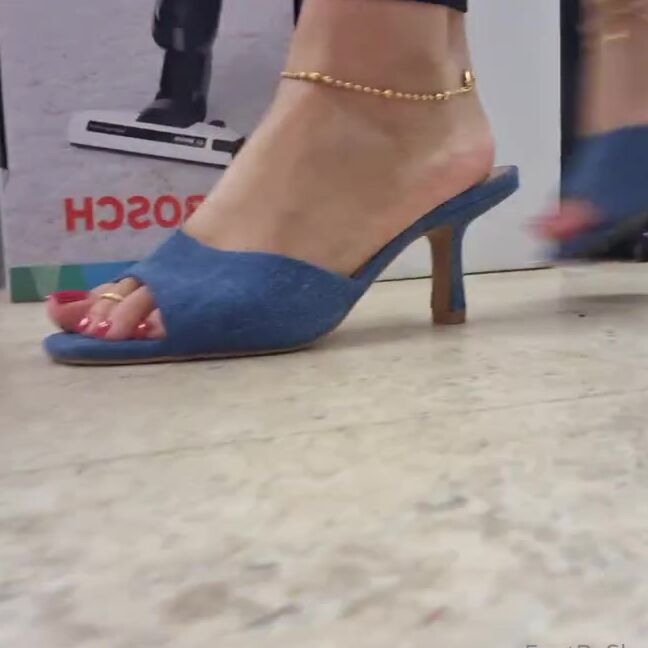 Feetbysherri Onlyfans Browsing In The Department Store In My Denim Mules L