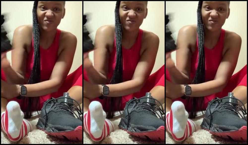 Goddess Dee Aka Welovedee Onlyfans After Gym Lip Smelling Sweaty Smelly Feet