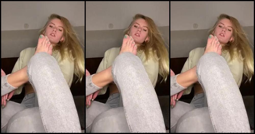 Emmysfeetandsocks Aka Emmyfeetandsocks Onlyfans Do I Enjoy Being Mean Yes Can I Tease You Till You Loose Your Mind Ohhh Yeahp