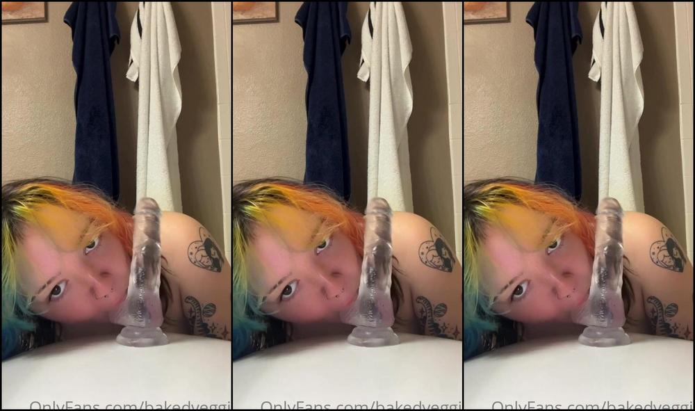 Bakedveggie Love Sucking Dick