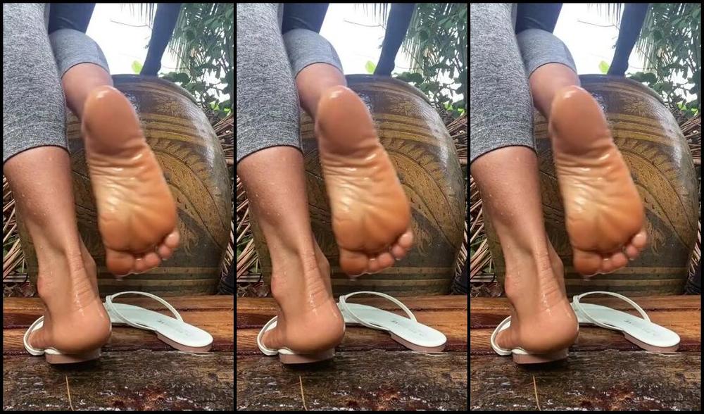 Goddessnutty2 Onlyfans Can U Lick Even My Feet Dirty 1