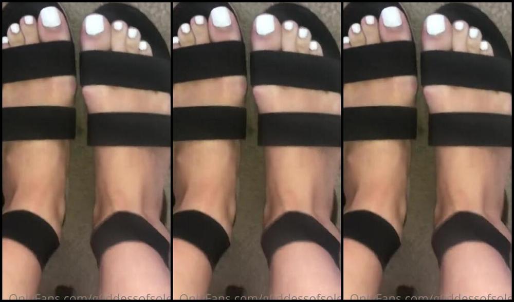 G0Ddessofsoles Nicknamed G0Ddessofsoles Onlyfans Video Send Me Tips So I Can Buy More Shoes