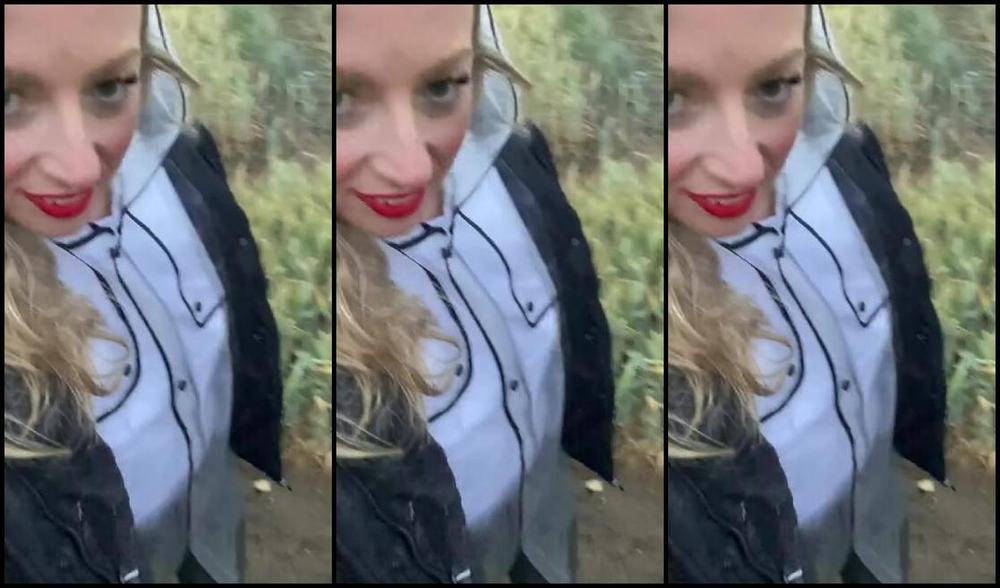 Bsmessybakery Nicknamed Bsmessybakery Onlyfans A Little Mindfulness Walking In The Rain Isn T There Just Something So Calming