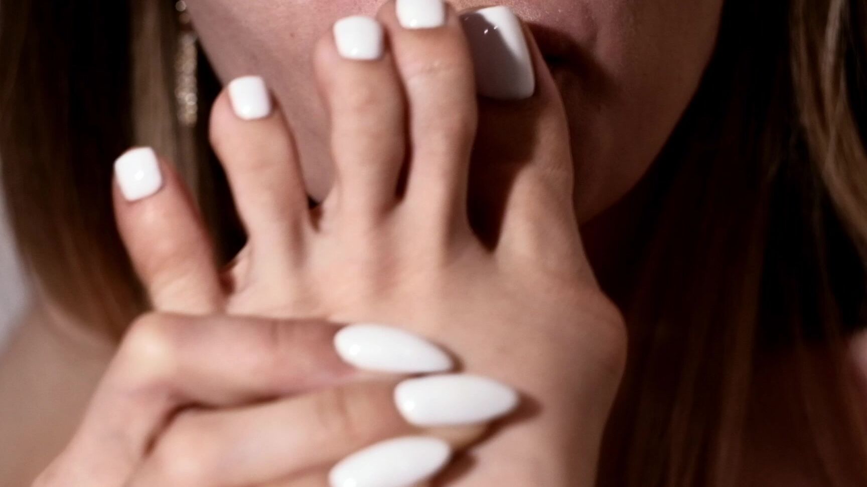 Kira Loster My Personal Finger Fetish