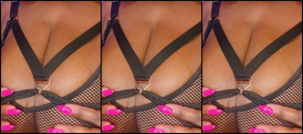 Madam Caramel Femdom 08 31 2024 Onlyfans Video Every Now And Then I Offer Treats To Good Boys