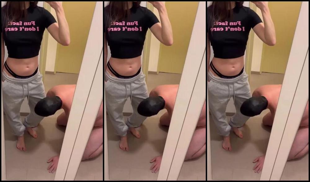 Red Queen Nicknamed Red Queen 94 Femdom 09 18 2024 Onlyfans Video Men Think They Need Their Orgsmsfun Fact I Dont Care I Like The Locked Version Of W