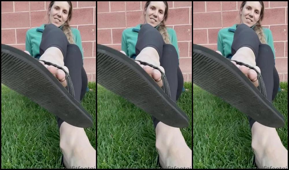 Nina Aka Fityoginina Onlyfans Spring Nights Are Suitable For My Favorite Flip Flops I Just Love The Way The Cool Grass Feels Unde Qm