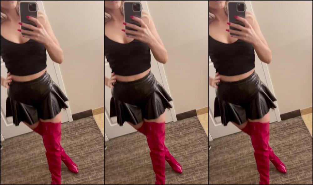 Princess Amber 2021 02 26 2041942649