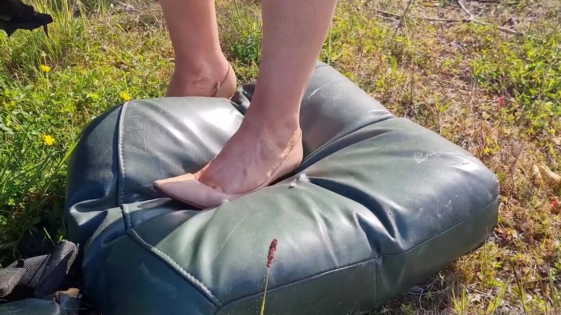 Kats Worn Heels Nicknamed Katswornheels Onlyfans Watch Me Crush This Sofa Yes A Sofa In My Very Well Worn Nail Heeled Louboutin