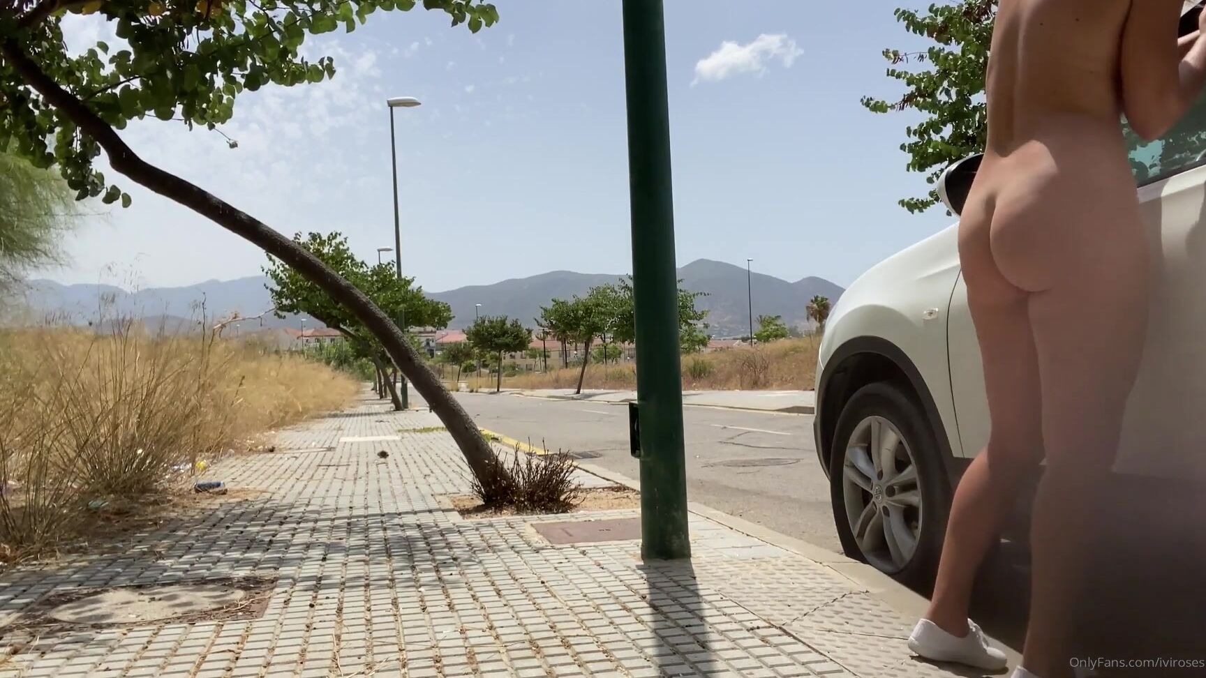 Iviroses Full Vid Free Pre Launch For The New Vid Riding Lamp Post