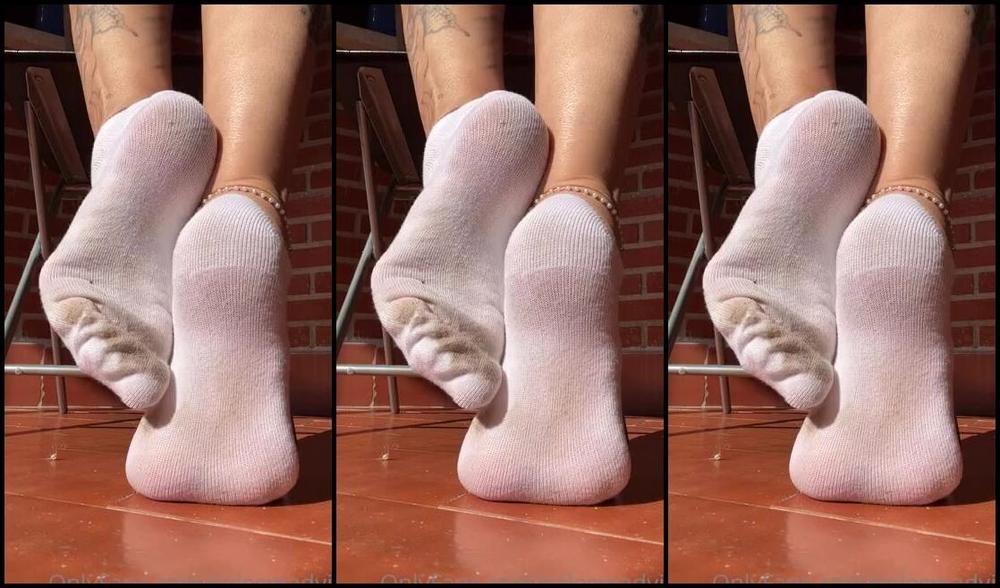 Solesmad Fetish Queen Aka Solesmadvip Onlyfans I Just Got Home Today I Sweat A Lot In The Gym I Was Looking Forward To Showing Them To You