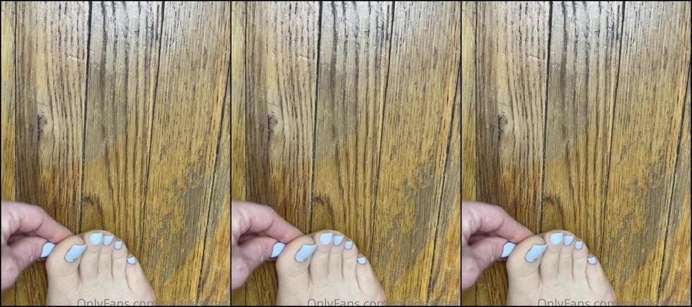 Goddessfendi 294185137 05 07 2020 Just Did A Lil Photoshoot In Some Nylons Someone Bought Me I M Wearing Them For Him