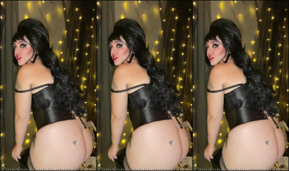 Gummyghostgirl 2021 10 16 2248706289 The Mistress Of Darkness Herself