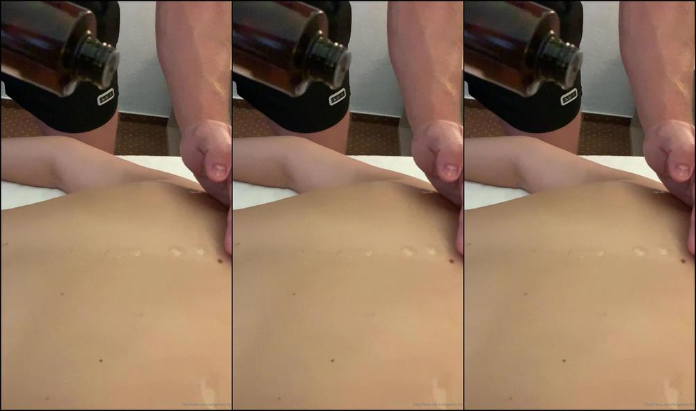 Angelwicky Oily Massage