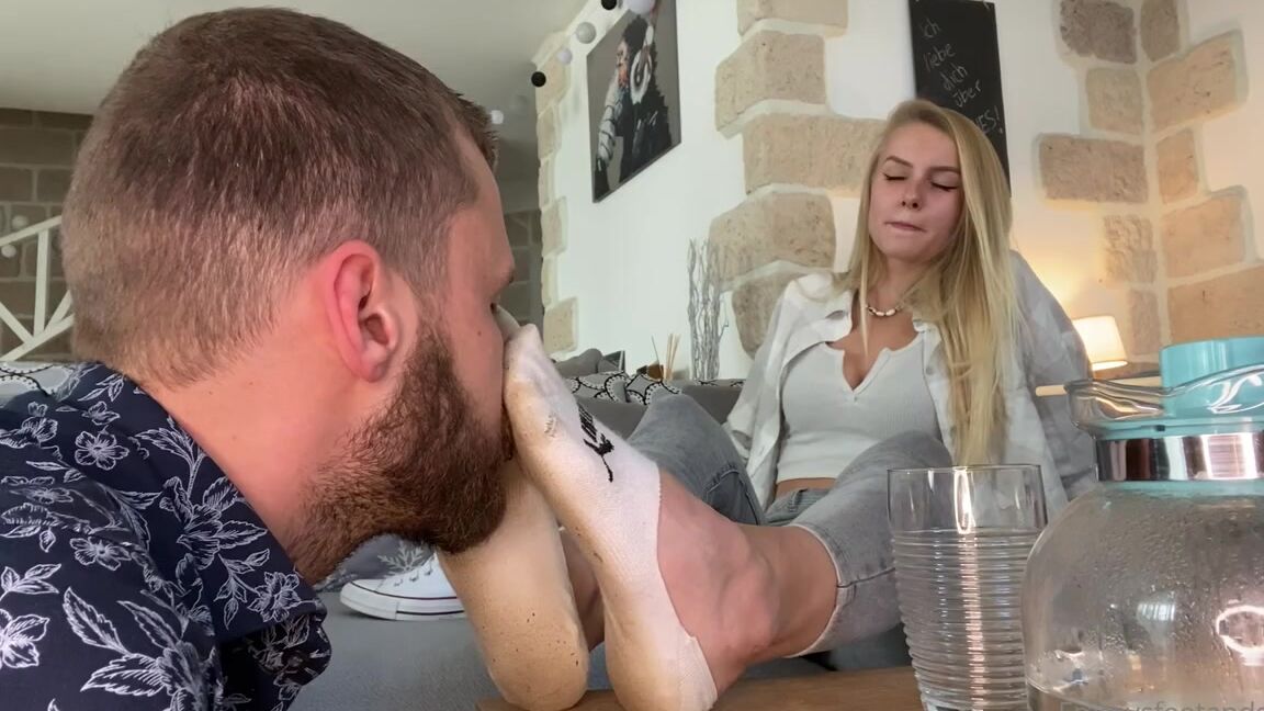 Emmysfeetandsocks Aka Emmyfeetandsocks Onlyfans Tea Time After 14 Days My Nasty Socks Needed To Be Tasted A Normal Worship Wouldnt Be Enoughtp