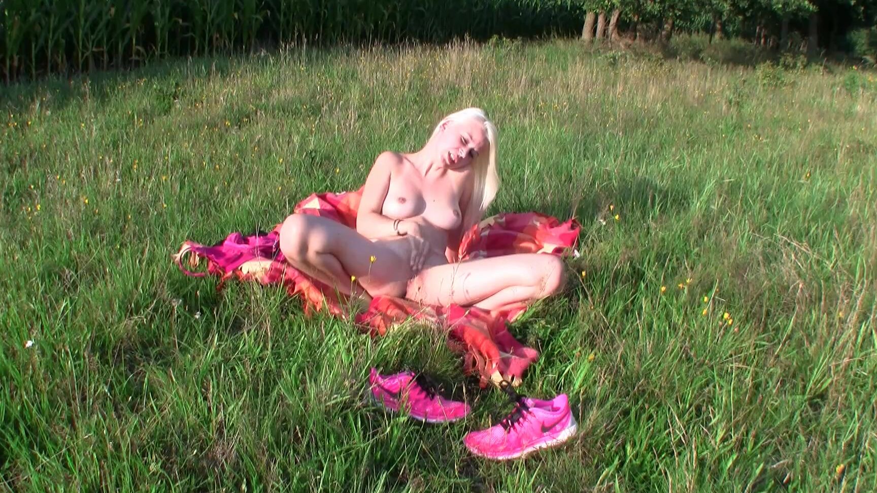 Sexyjenjen First Time Outdoor Dirty Talk