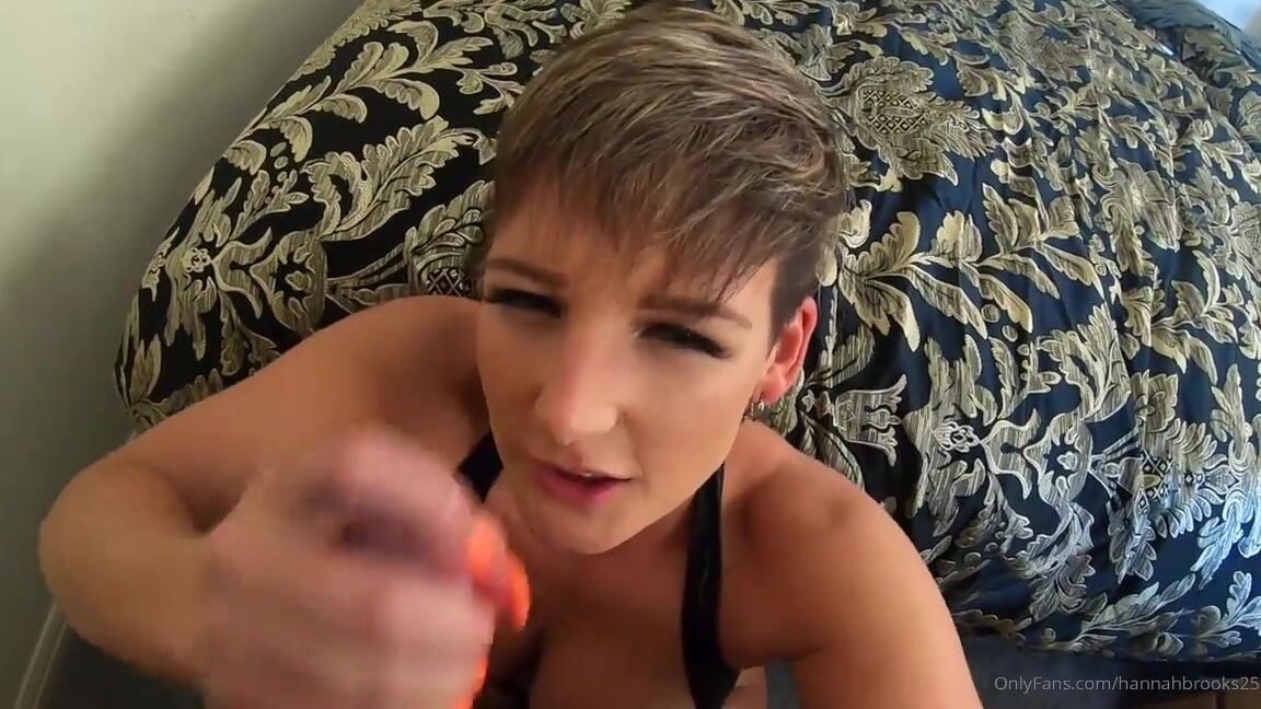 Hannahbrooks Hubby Gives Me A Huge Cream Pie And Makes Me Eat It All Up After Like A Dirty Girl Xxx