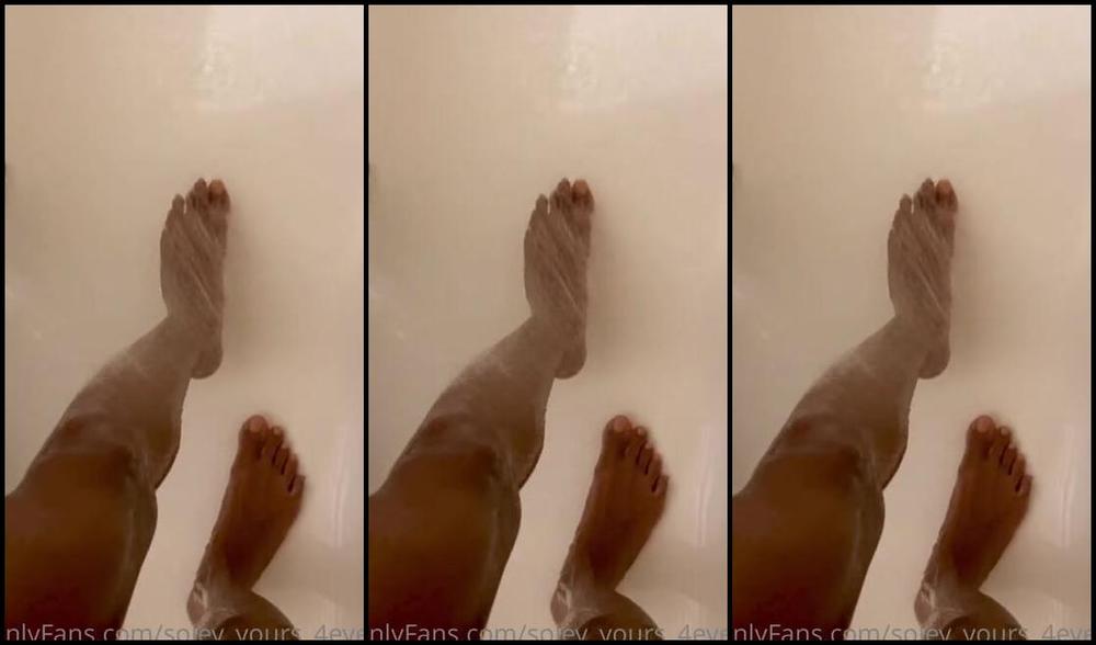 Toesbyayla Onlyfans Pretty Ass Feet Getting All Clean In The Z