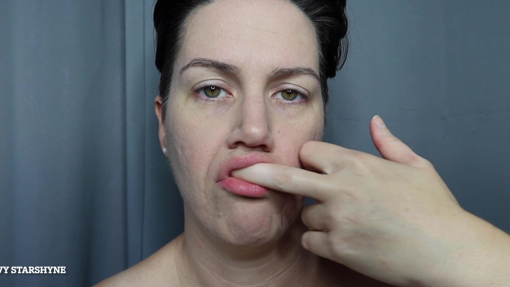 Ivystarshyne Facing You Fingerbrushing