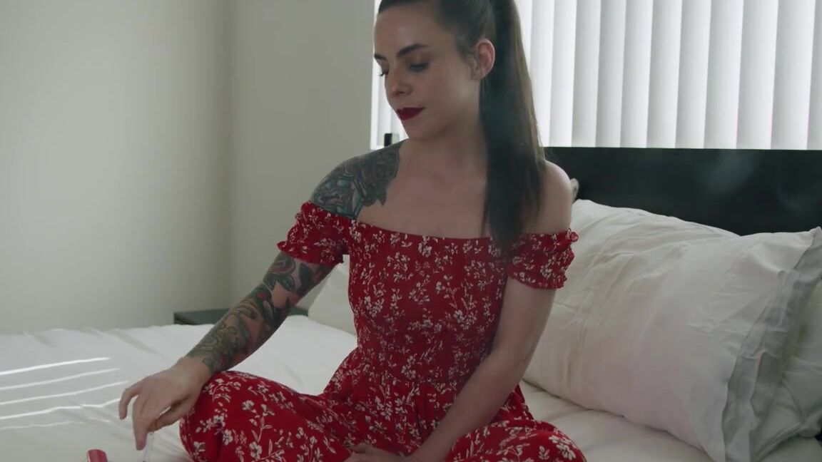 Rosealine Nicknamed Porcelaingoirl Onlyfans Playing With Myself As I Cook Xq