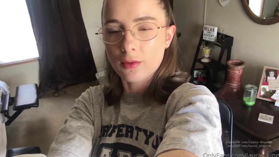 Lalalaura Nicknamed Lauras Kingdom 10 22 2021 Onlyfans Video Diana Lifts You Diana Is Back In This Video Diana Shows Off Her Super Human Strength She