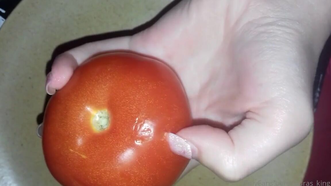 Lalalaura Nicknamed Lauras Kingdom 07 27 2020 Onlyfans Video Blankas Nail Sucking