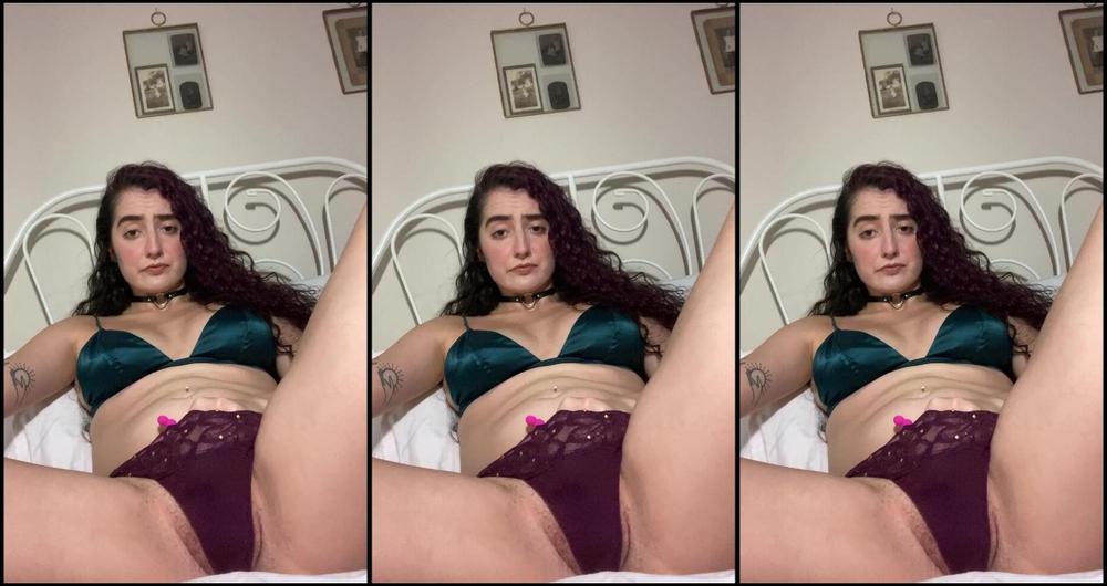 Amateur, Bra & Panties, Orgasms cumming hard in my panties ManyVids