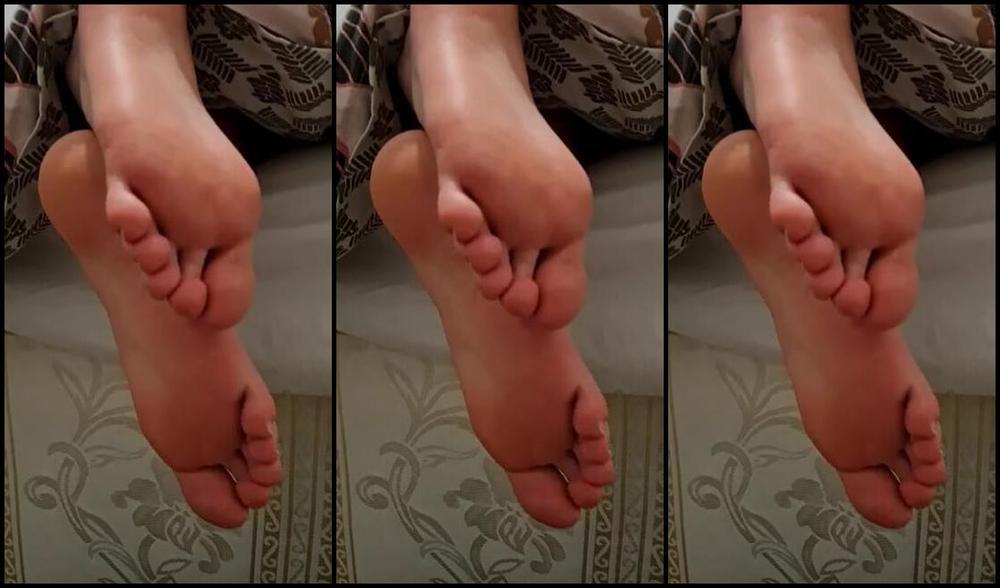 The Foot Dungeon Nicknamed The Foot Dungeon Onlyfans Sneaking Into Your Bullys Room Is Always A Risk But When The Reward Is Getting A Whiff Of His Manl