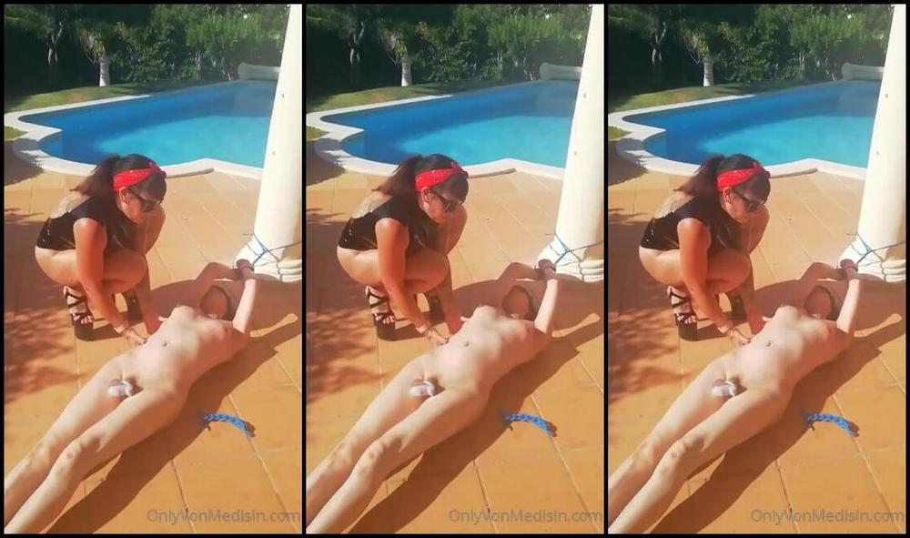 Mistress Ava Von Medisin Aka Avavonmedisin Onlyfans Stretched Out Between Two Pillars In The Midday Day Sun And Tormented With My Long Red